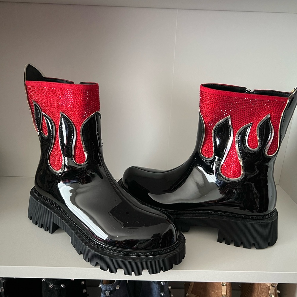 Azalea wang flame rhinestone boots